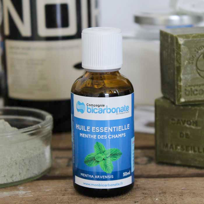 Notre flacon d'huile essentielle à la menthe des champs