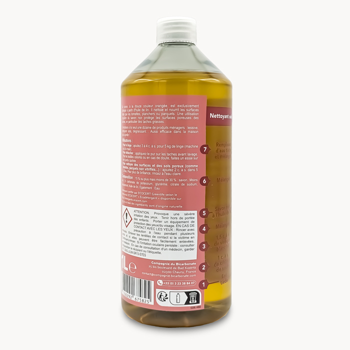 Vue arrière de la bouteille de savon noir lin