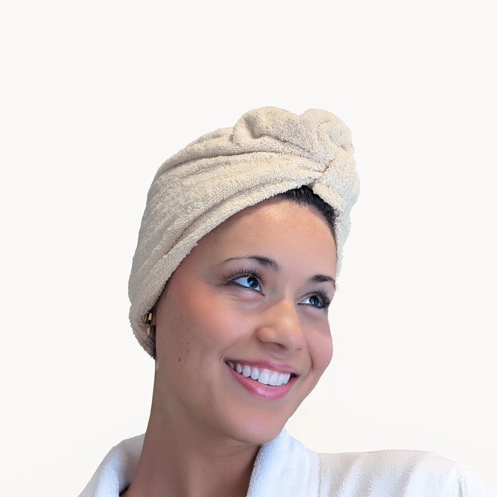 serviette cheveux sur femme