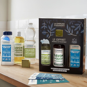 Coffret du Ménage authentique dans une cuisine
