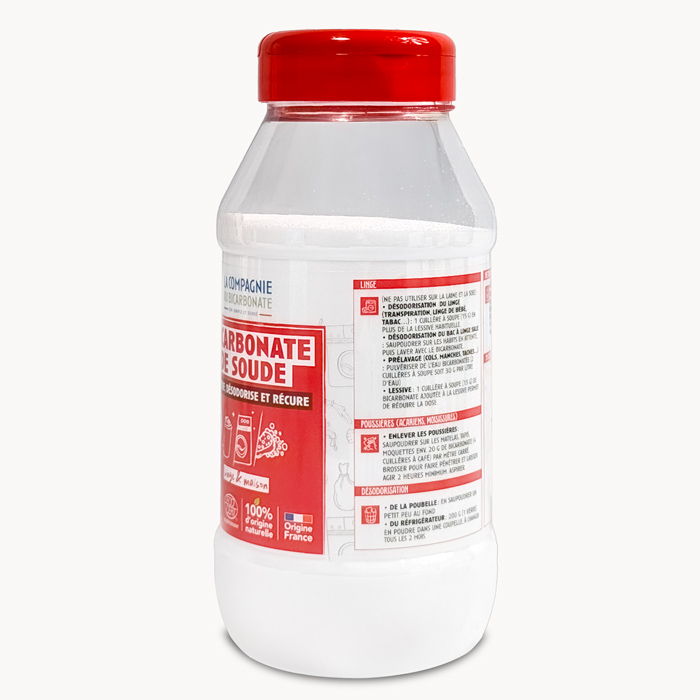 Flacon bicarbonate de soude linge et maison vu de côté