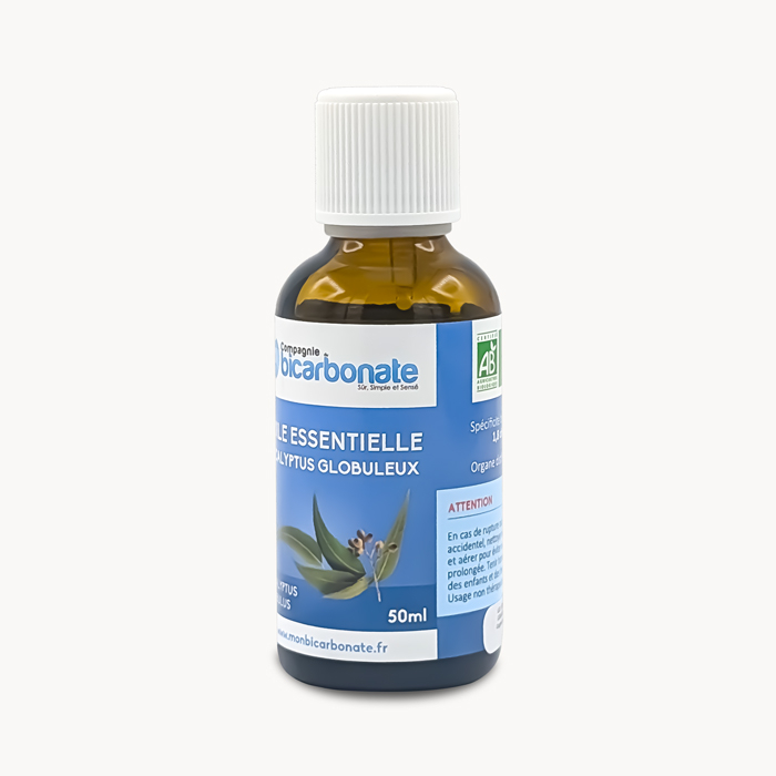 Huile essentielle d'eucalyptus vu de côté