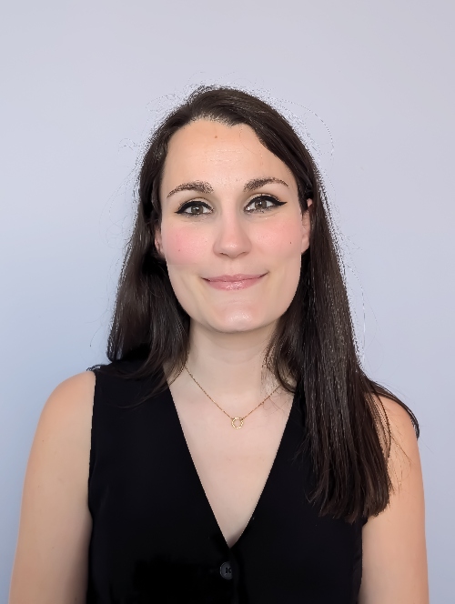 Laura, Chargé de Marketing