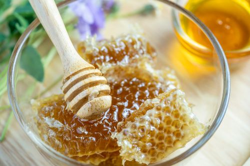 Comment prendre soin de son parquet avec de la cire d'abeille ?