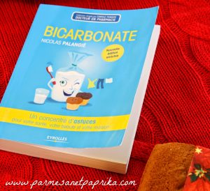 Livre Bicarbonate de Nicolas Palangié sur nappe rouge
